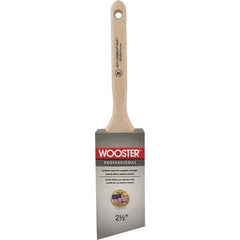 Wooster Brush - 2-1/2" Angled Synthetic Sash Brush - 2-15/16" Bristle Length, 7-7/8" Poly Foam Fluted Handle - Eagle Tool & Supply